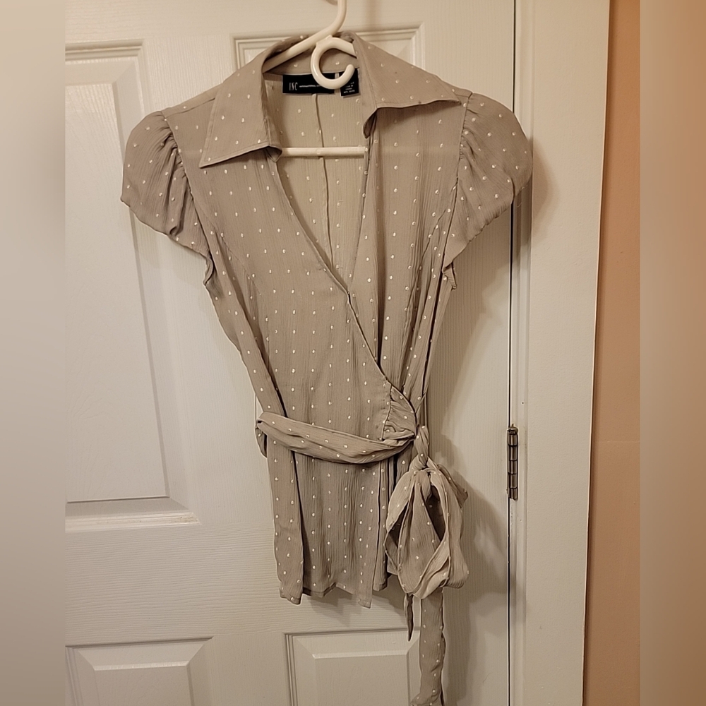 INC Silk Point d'Esprit Wrap Gray Blouse Sz 2 Woven Swiss Dot